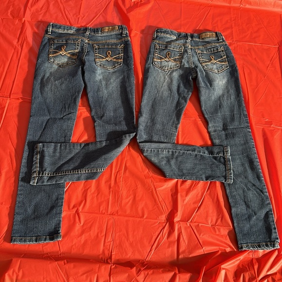 2 cute pairs of girls Mudd Jeans. Sizes 8 - Picture 7 of 7